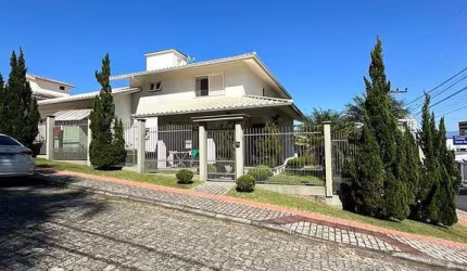 Casa 3 dormitórios - Comerciário Criciúma