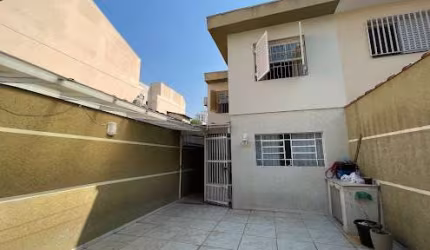 Sobrado com 3 dormitórios à venda, 220 m² por R$ 740.000,00 - Vila Pires - Santo André/SP