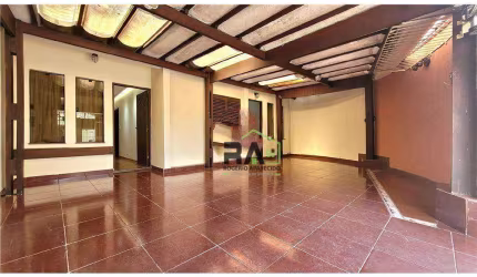 Casa com 2 dormitórios à venda, 180 m² por R$ 590.000 - Vila Bela Vista - Santo André/SP