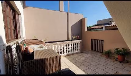 Sobrado com 3 dormitórios à venda, 264 m² por R$ 635.000,00 - Vila Linda - Santo André/SP
