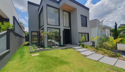 Linda casa a venda Tamboré 11