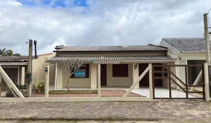 Casa próxima à Avenida Principal de Atlântida Sul
