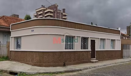 CASA A VENDA CENTRO RUA DR COLARES
