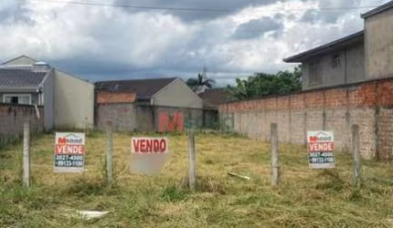 Terreno á Venda em Uvaranas