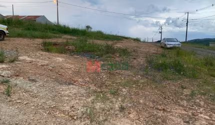 Terreno á Venda no Bairro Piriquitos