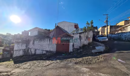 Terreno de esquina à Venda no Centro