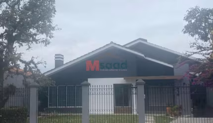 Residência de alto padrão no Jardim Carvalho