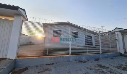 Excelente casa de esquina 2 quartos a venda na Vila Cipa