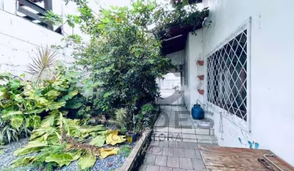 CASA NAÇÕES 217 M² 2 DORM VAGA COBERTA BAL CAMBORIU