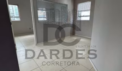 LINDA SALA COMERCIAL A VENDA