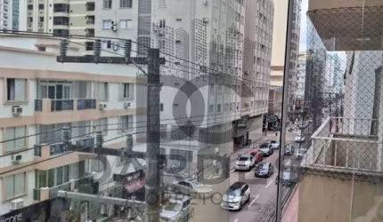 ALUGUEL ESTUDANTE OU ANUAL APARTAMENTO DE 1 DORMITÓRIO QUADRA MAR NO CENTRO DE BC