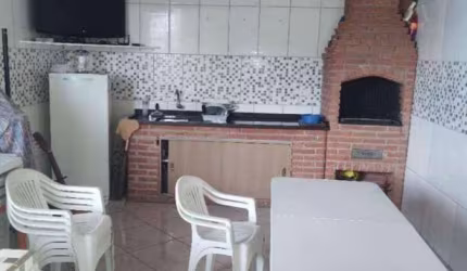 CASA A VENDA NO BAIRRO DO TABOÃO COM CHURRASQUEIRA, MINI ACADEMIA, 3 VAGAS DE GARAGEM, 3 WC, ÓTIMA LOCALIZAÇÃO