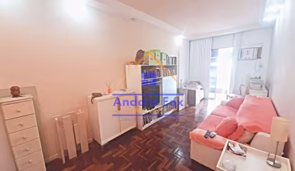 Apartamento com varanda, 1 quartos com armários, dependências, 1 vaga à venda, 60 m² por R$ 340.000