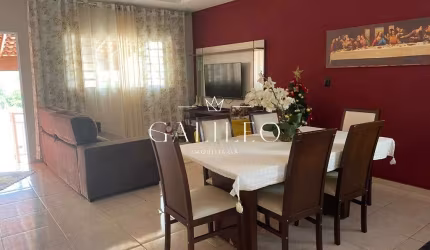 CASA COM PISCINA Á VENDA EM JARINÚ -SP