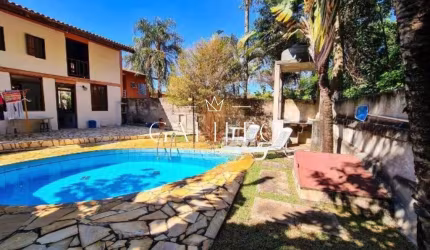 CASA COM 3 DORMITÓRIOS E SUÍTE, COM  PISCINA EM BARÃO GERALDO - CAMPINAS - SP
