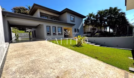 Linda Casa em Condomínio na Cidade de Jundiaí-SP, 4 Quartos, 3 Suítes, 3 Salas, 6 Banheiros, 5 Vagas, 451m²!