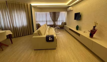 Apartamento à venda com 03 dormitórios mais dependência no centro de Balneário Camboriú SC