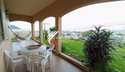 Casa térrea à venda: 4 dorm (1 suíte), 650m², Vista Mar livre em Biguaçu