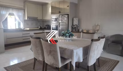 Casa à venda com 04 dorm (1 suíte), piscina com área gourmet no Alto Aririú