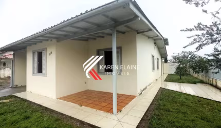 Casa à venda ampla: 4 dormitórios (1 suíte), a 180m do mar - Praia de Fora