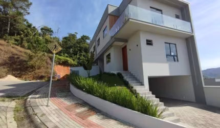 Casa com 3 quartos à venda no Aymoré, Guabiruba , 137 m2 por R$ 549.000