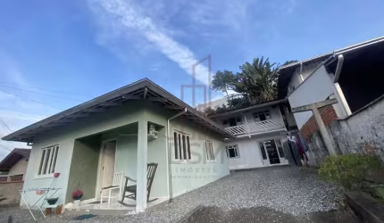 Casa com 4 quartos à venda no Limeira Baixa, Brusque , 300 m2 por R$ 600.000