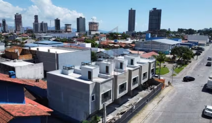 Casa com 3 quartos à venda na Vila Nova, Porto Belo , 95 m2 por R$ 849.000