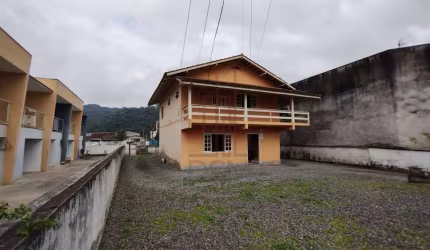 Casa com 3 quartos à venda no Guarani, Brusque , 264 m2 por R$ 650.000