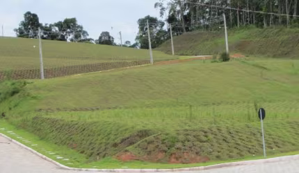 Terreno à venda no Primeiro de Maio, Brusque  por R$ 238.123