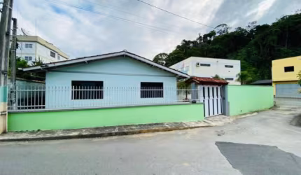 Casa com 4 quartos à venda no Primeiro de Maio, Brusque , 129 m2 por R$ 550.000