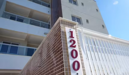 Apartamento com 2 quartos à venda no Centro, Bombinhas  por R$ 811.617