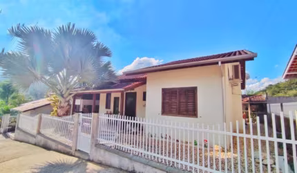 Casa com 3 quartos à venda no São João, Brusque , 70 m2 por R$ 800.000