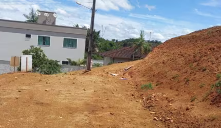 Terreno à venda no Azambuja, Brusque  por R$ 250.000