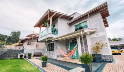 Casa com 2 quartos à venda no Guabiruba Sul, Guabiruba  por R$ 1.500.000