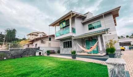Casa com 2 quartos à venda no Guabiruba Sul, Guabiruba  por R$ 1.500.000