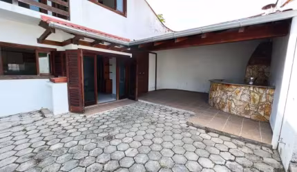 Casa com 2 quartos à venda no Jardim Maluche, Brusque  por R$ 1.325.000