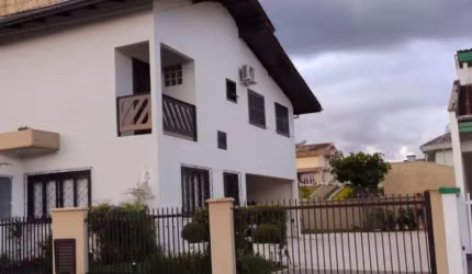 Casa com 2 quartos à venda no Souza Cruz, Brusque , 240 m2 por R$ 1.270.000