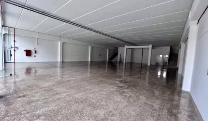 Ponto comercial com 2 salas para alugar no Santa Terezinha, Brusque  por R$ 35.000