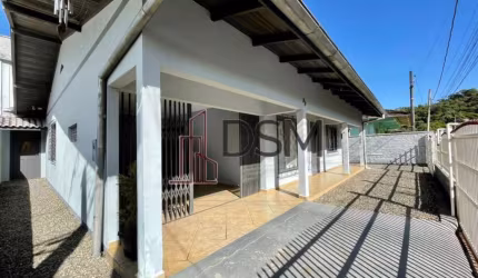 Casa com 4 quartos à venda no Águas Claras, Brusque  por R$ 450.000
