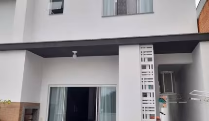 Casa com 2 quartos à venda no Paquetá, Brusque , 76 m2 por R$ 390.000