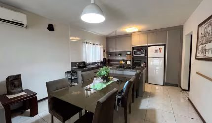 Casa com 3 quartos à venda no Souza Cruz, Brusque , 140 m2 por R$ 680.000