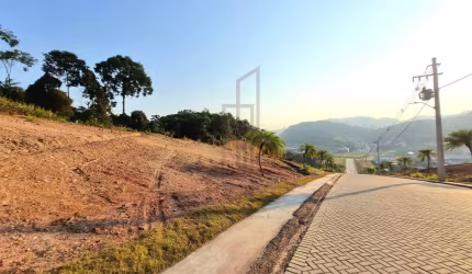 Terreno à venda no Bateas, Brusque , 339 m2 por R$ 259.000