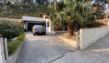 Casa com 3 quartos à venda no Bateas, Brusque , 150 m2 por R$ 585.000