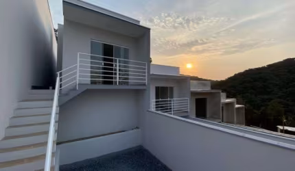 Casa com 3 quartos à venda no Limeira Baixa, Brusque  por R$ 350.000