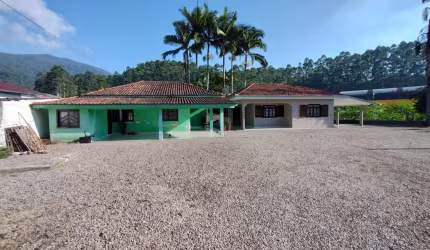 Casa com 2 quartos à venda no Volta Grande, Brusque  por R$ 1.150.000