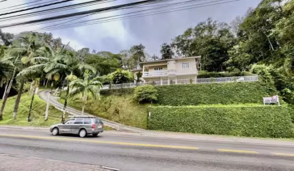 Casa com 3 quartos à venda no São Pedro, Brusque , 209 m2 por R$ 1.350.000