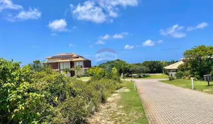 Terreno de 800m² com 2 vagas de garagem em condomínio na Praia do Forte, Mata de São João-BA: uma oportunidade imperdível!