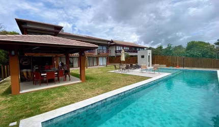 Imponente mansão de luxo em condomínio na Praia do Forte! Casa de 7 quartos e 800m² à venda em Mata de São João-BA.
