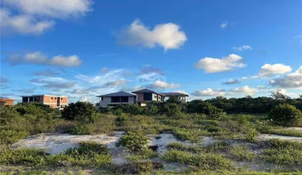 Terreno em Condomínio PRAIA DAS TARATURAS em Praia do Forte - 630m² à Venda em Mata de São João-BA