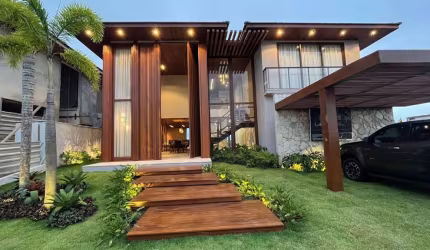 Casa  de Alto padrão à Venda no Condomínio Tartarugas, Praia do Forte – Luxo, Conforto e Acesso Privativo à Praia
